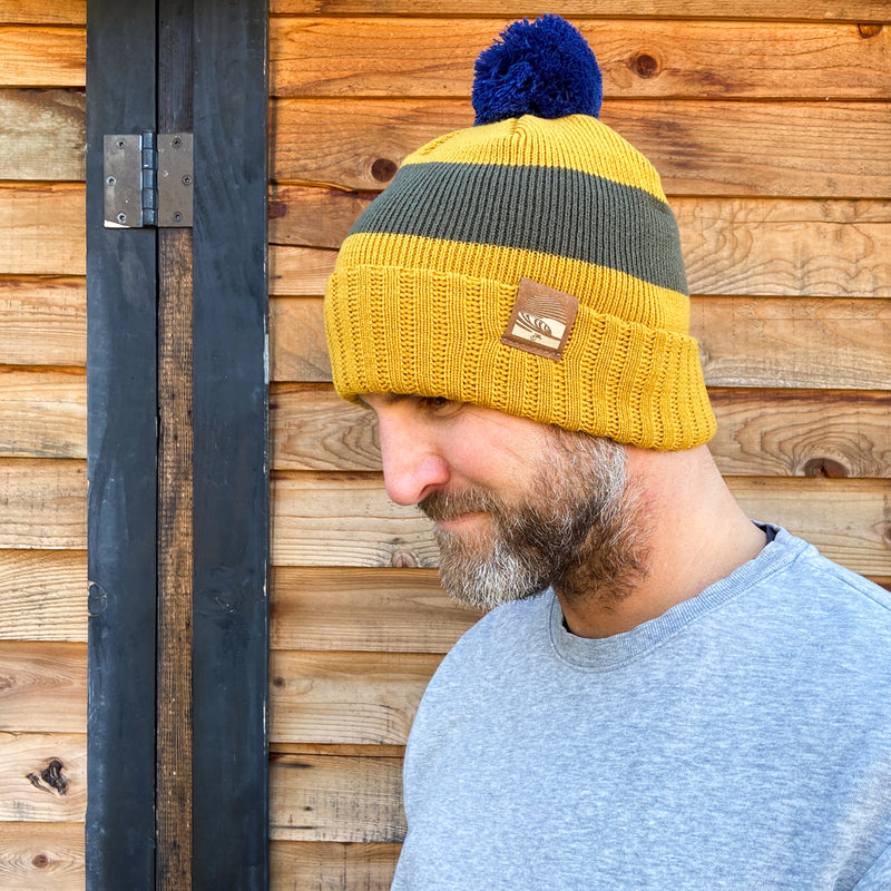 Beanie: Pom / Mustard